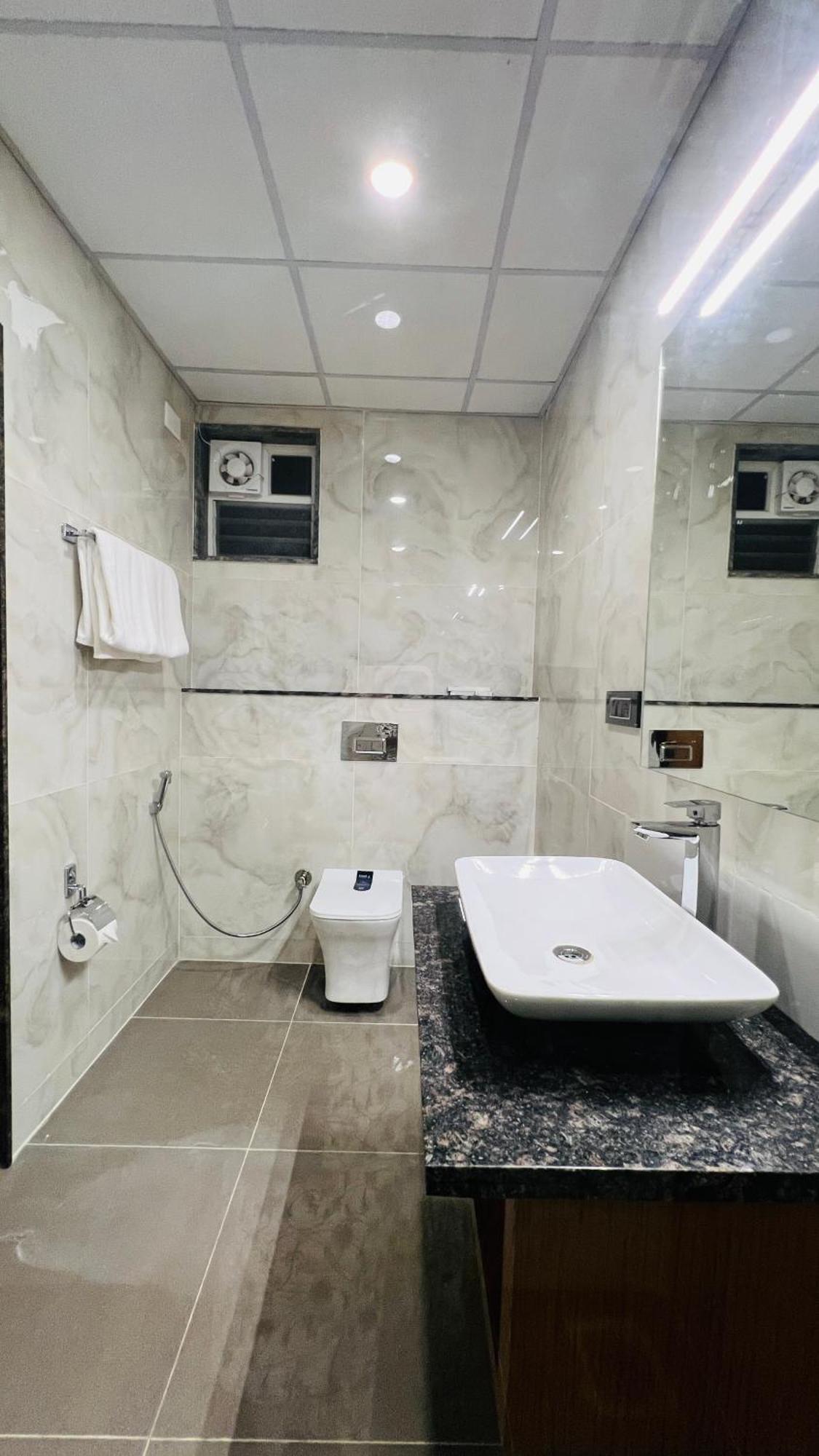 Hotel Aashraya Dod Jala Zewnętrze zdjęcie