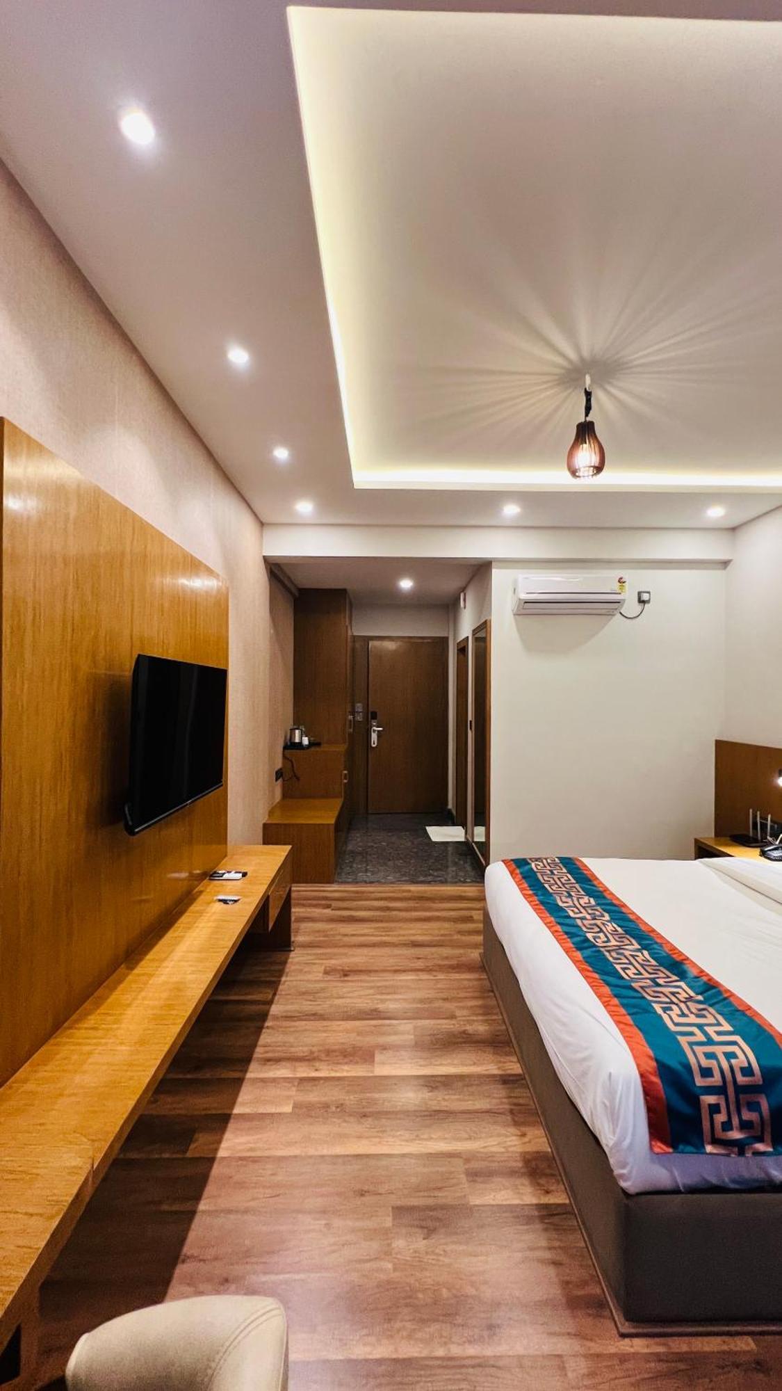 Hotel Aashraya Dod Jala Zewnętrze zdjęcie