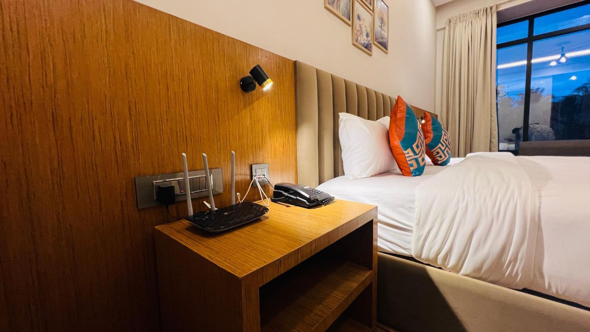 Hotel Aashraya Dod Jala Zewnętrze zdjęcie